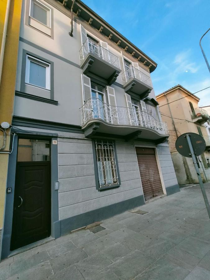 Palazzo Cavour Apartamento Trino Exterior foto